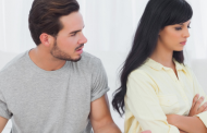 از همسرتان تعریف کنید و از قابلیت‌های زنانه‌تان استفاده کنید.