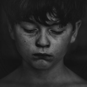 تنبیه چیست و چه معایبی دارد؟ چه جایگزینی برای تنبیه وجود دارد؟